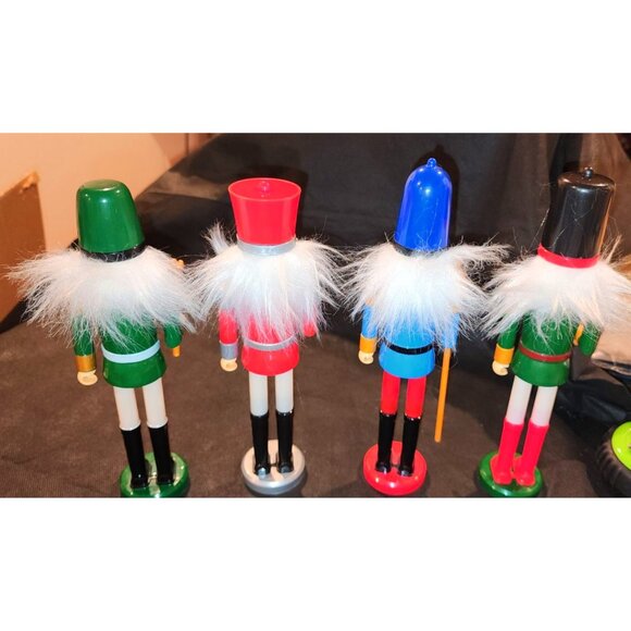Set Of 4 Nutcracker Figurines With Colorful Uniforms & Hats - Picture 4 of 7